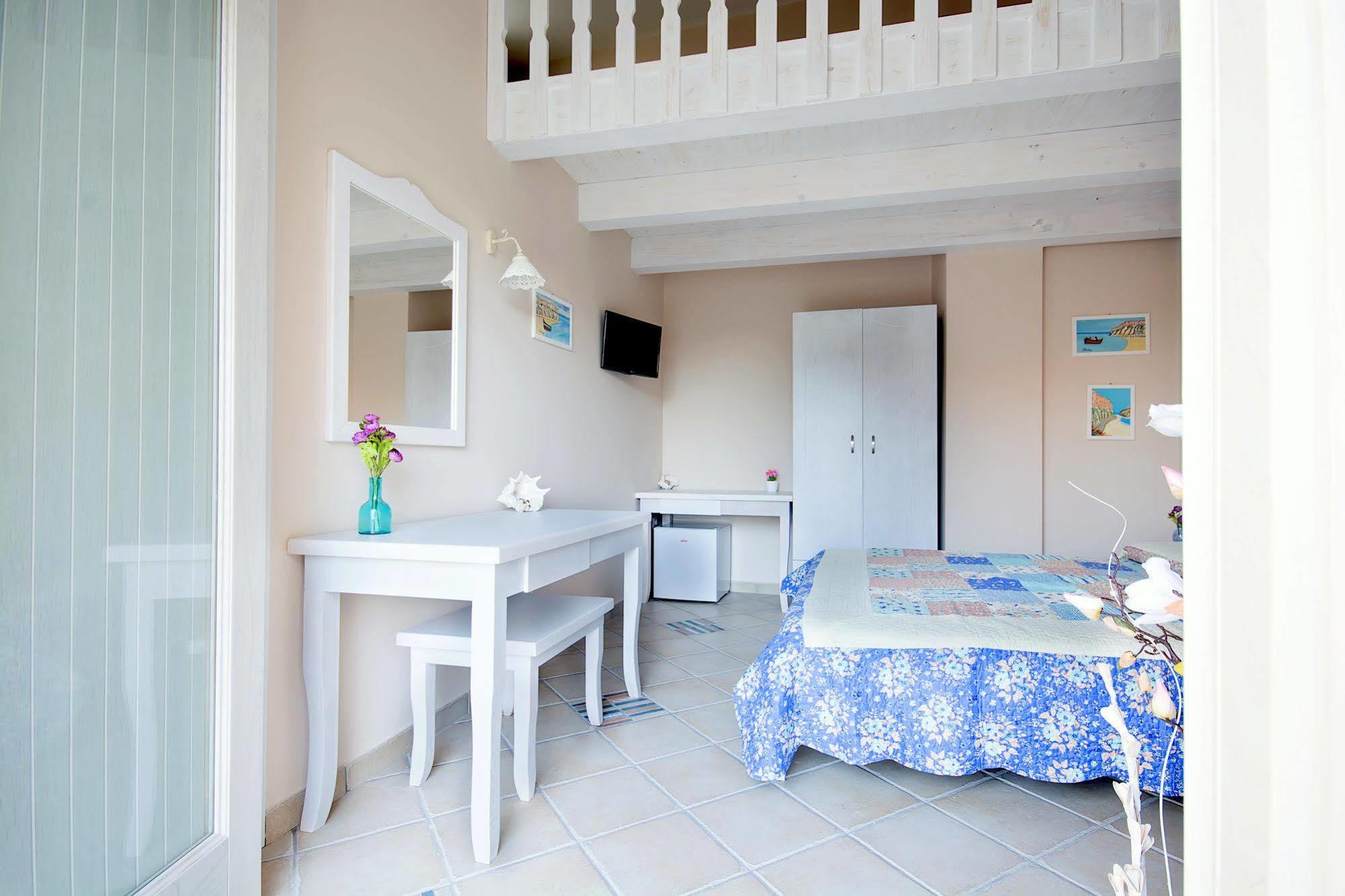 Residenza A Due Passi Dal Mare Hotel Tropea Bagian luar foto