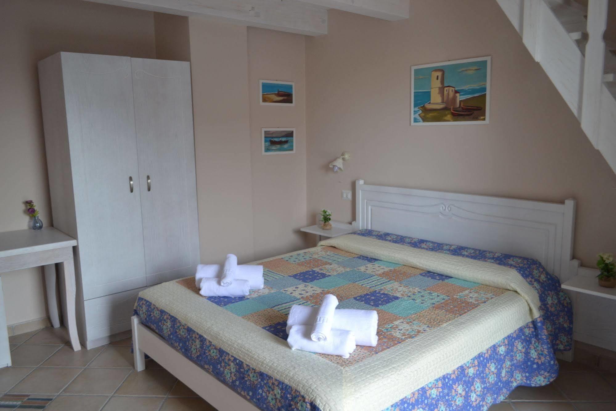 Residenza A Due Passi Dal Mare Hotel Tropea Bagian luar foto